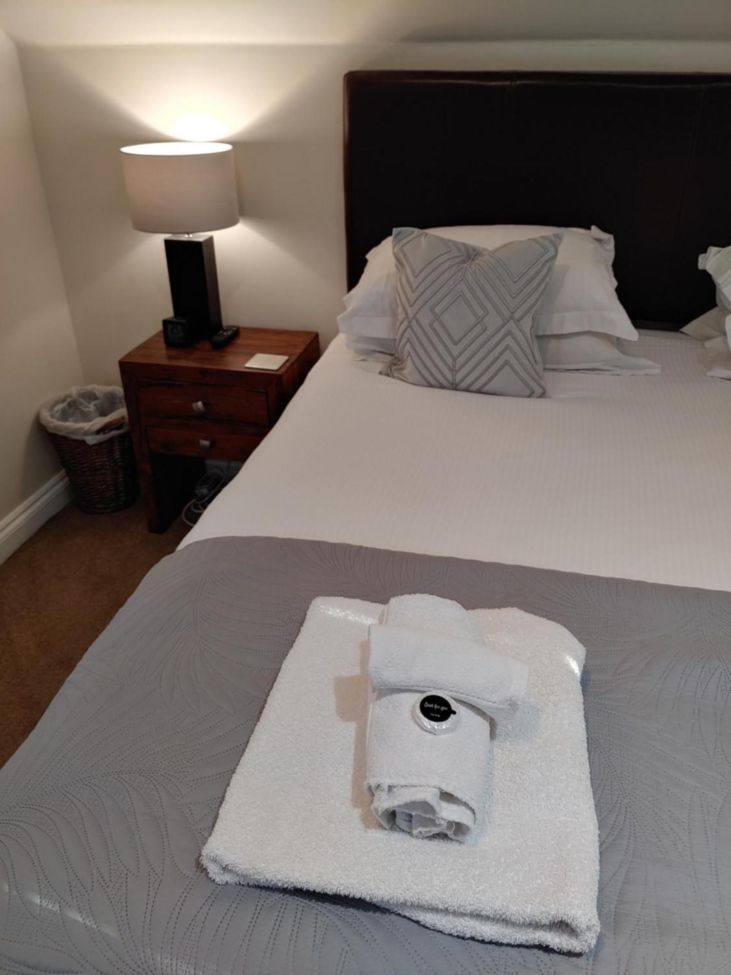 The Bath House Apartments - Free 1St Breakfast - Free Parking エクステリア 写真