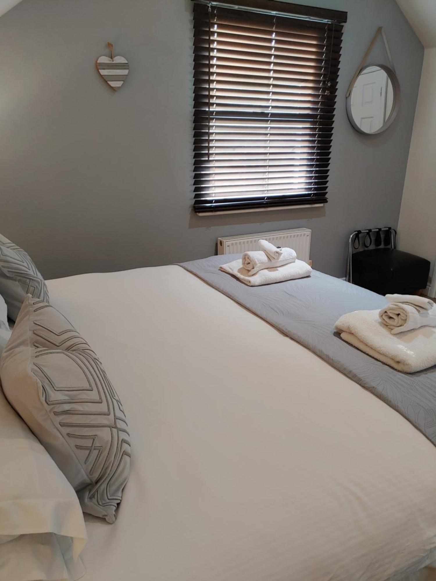 The Bath House Apartments - Free 1St Breakfast - Free Parking エクステリア 写真