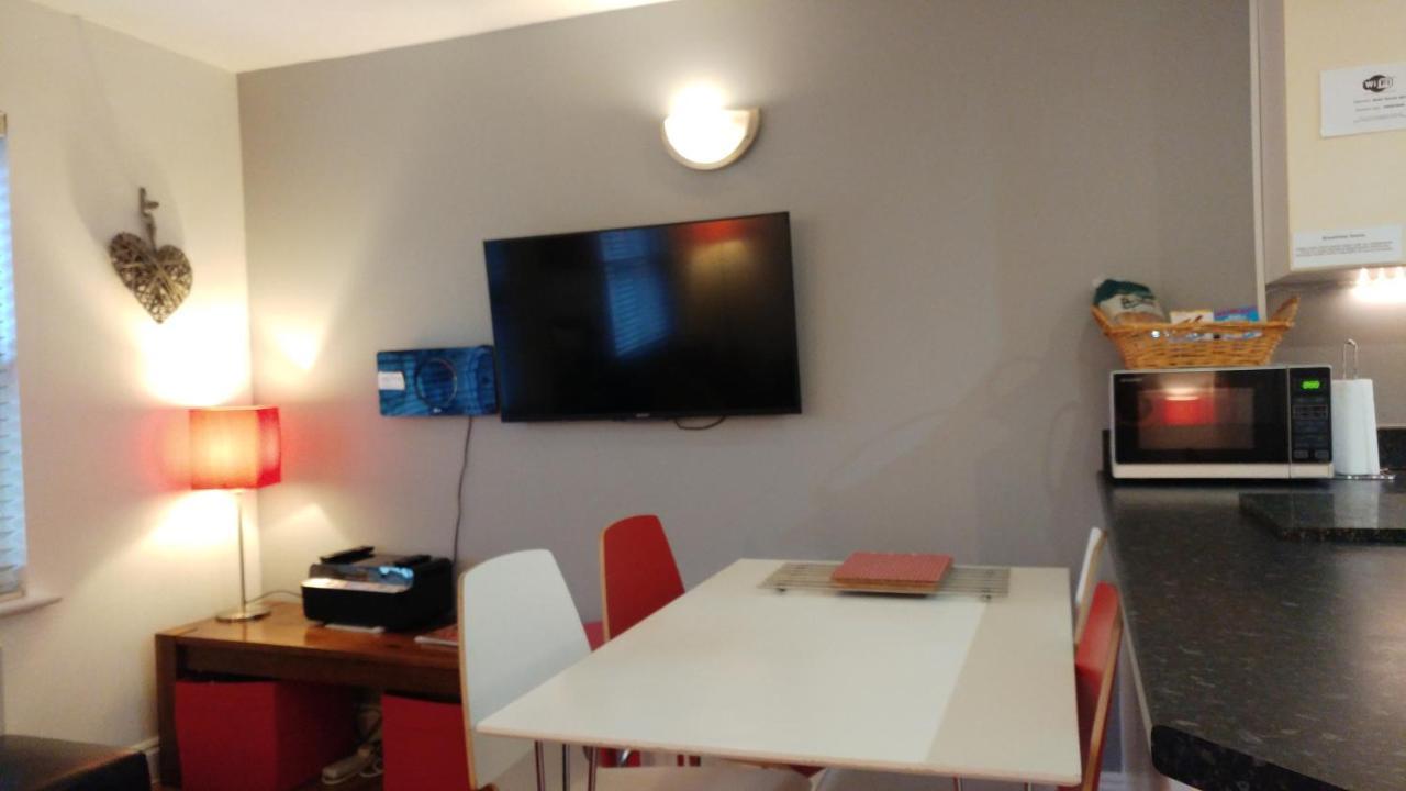 The Bath House Apartments - Free 1St Breakfast - Free Parking エクステリア 写真